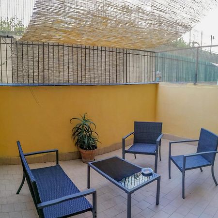Metro Guest House نابولي المظهر الخارجي الصورة